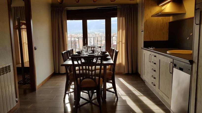 Casa Gabalda Apartamentos วาลเดร์โรเบรส ภายนอก รูปภาพ